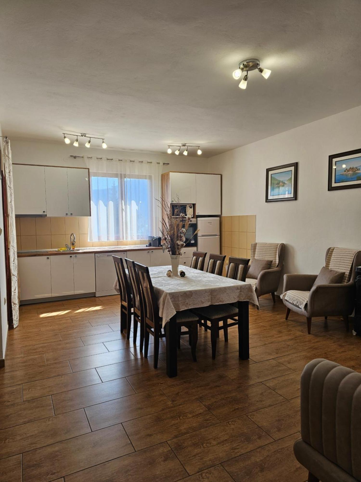 Apartments Nadja Kotor Luaran gambar
