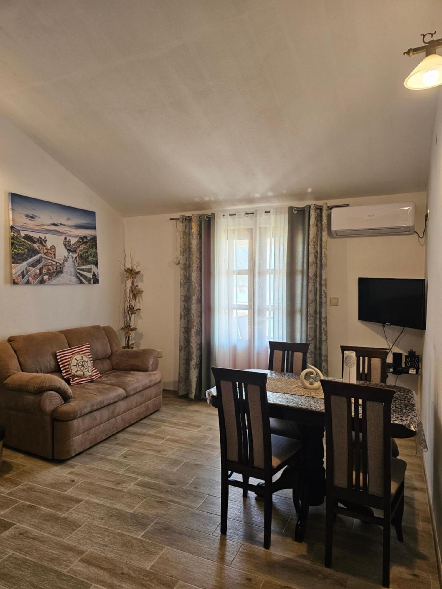 Apartments Nadja Kotor Luaran gambar