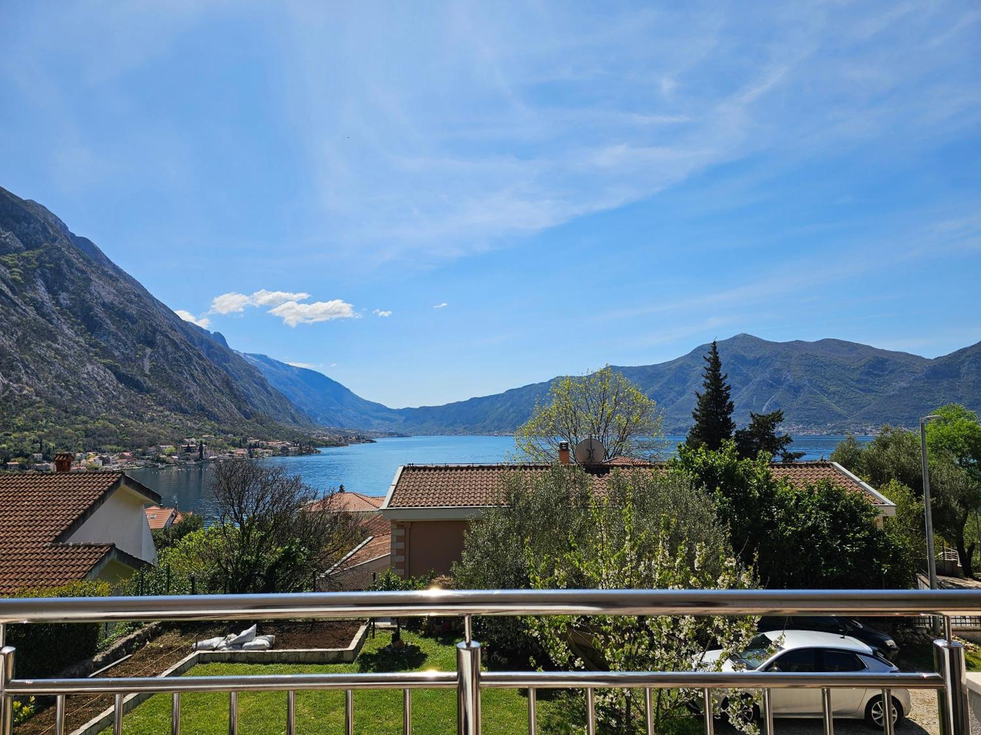 Apartments Nadja Kotor Luaran gambar