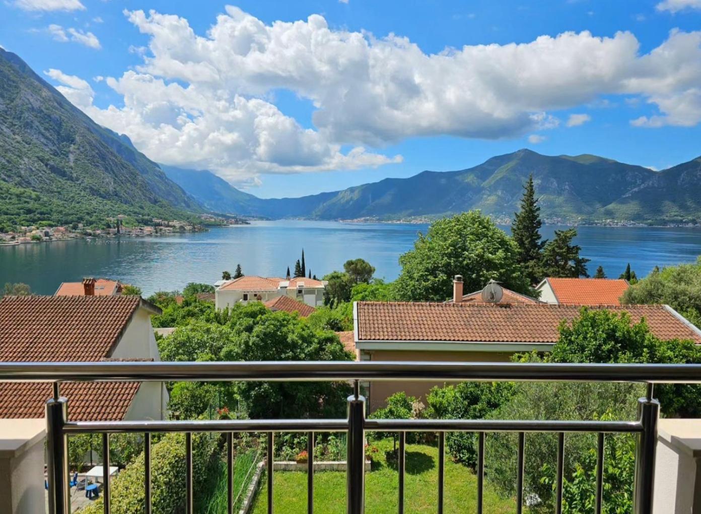 Apartments Nadja Kotor Luaran gambar