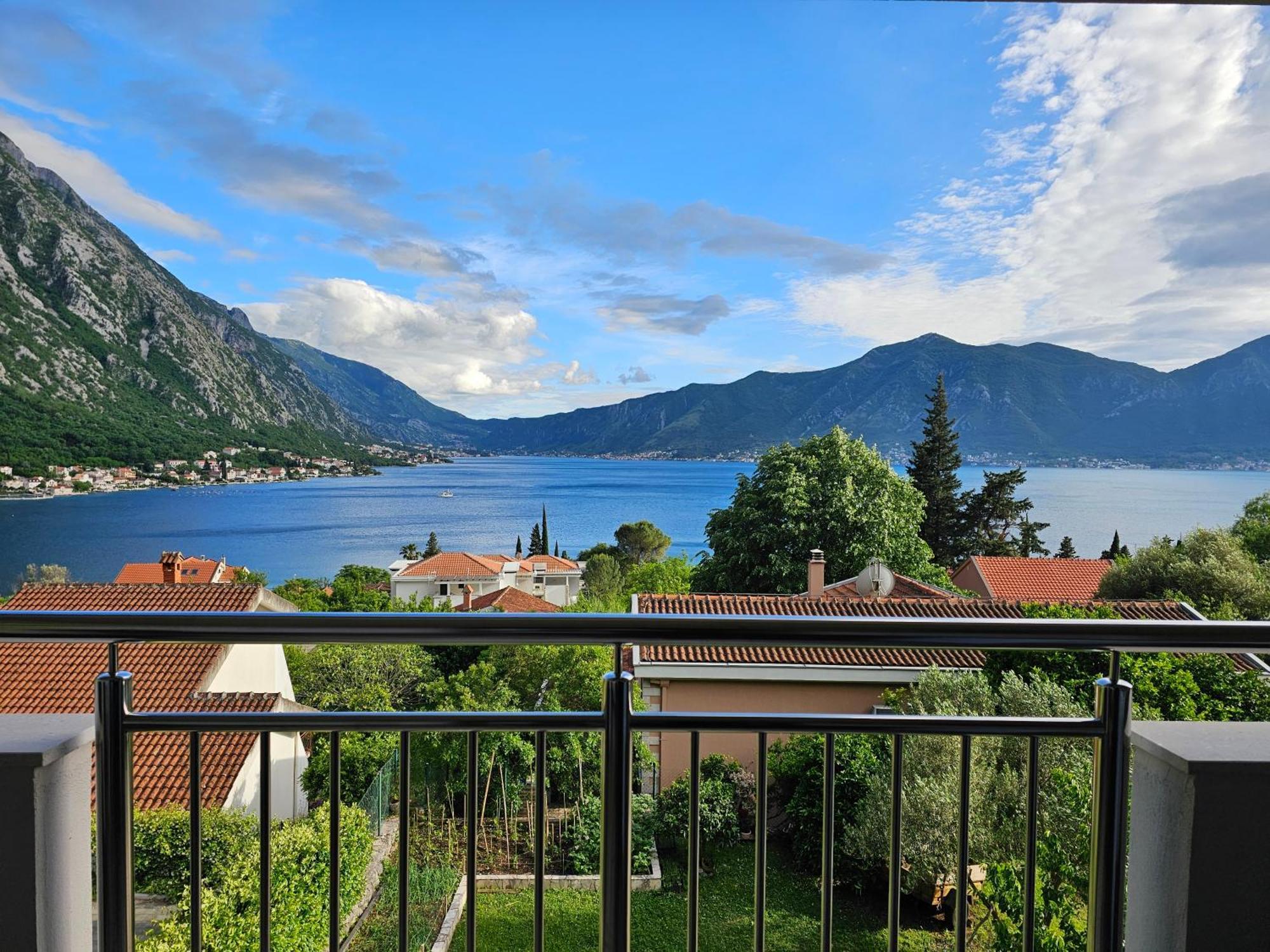 Apartments Nadja Kotor Luaran gambar